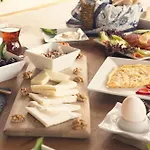 Otel Vira Demir *