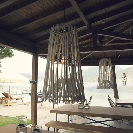 Отель Vira Demir Boutique & Beach