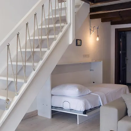 Vira Demir Boutique & Beach Отель *