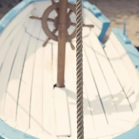 Vira Demir Boutique & Beach Отель *
