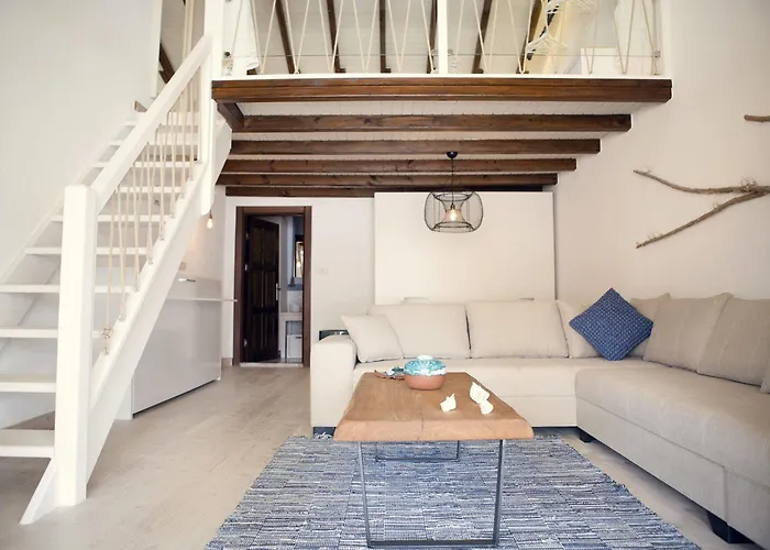 Отель Vira Demir Boutique & Beach