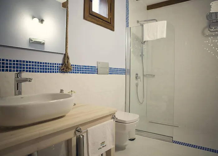 Отель Vira Demir Boutique & Beach Мармарис