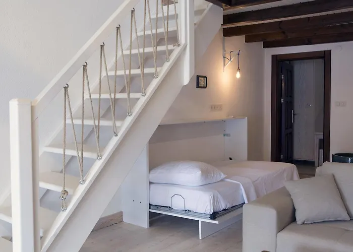 Vira Demir Boutique & Beach Hotel *